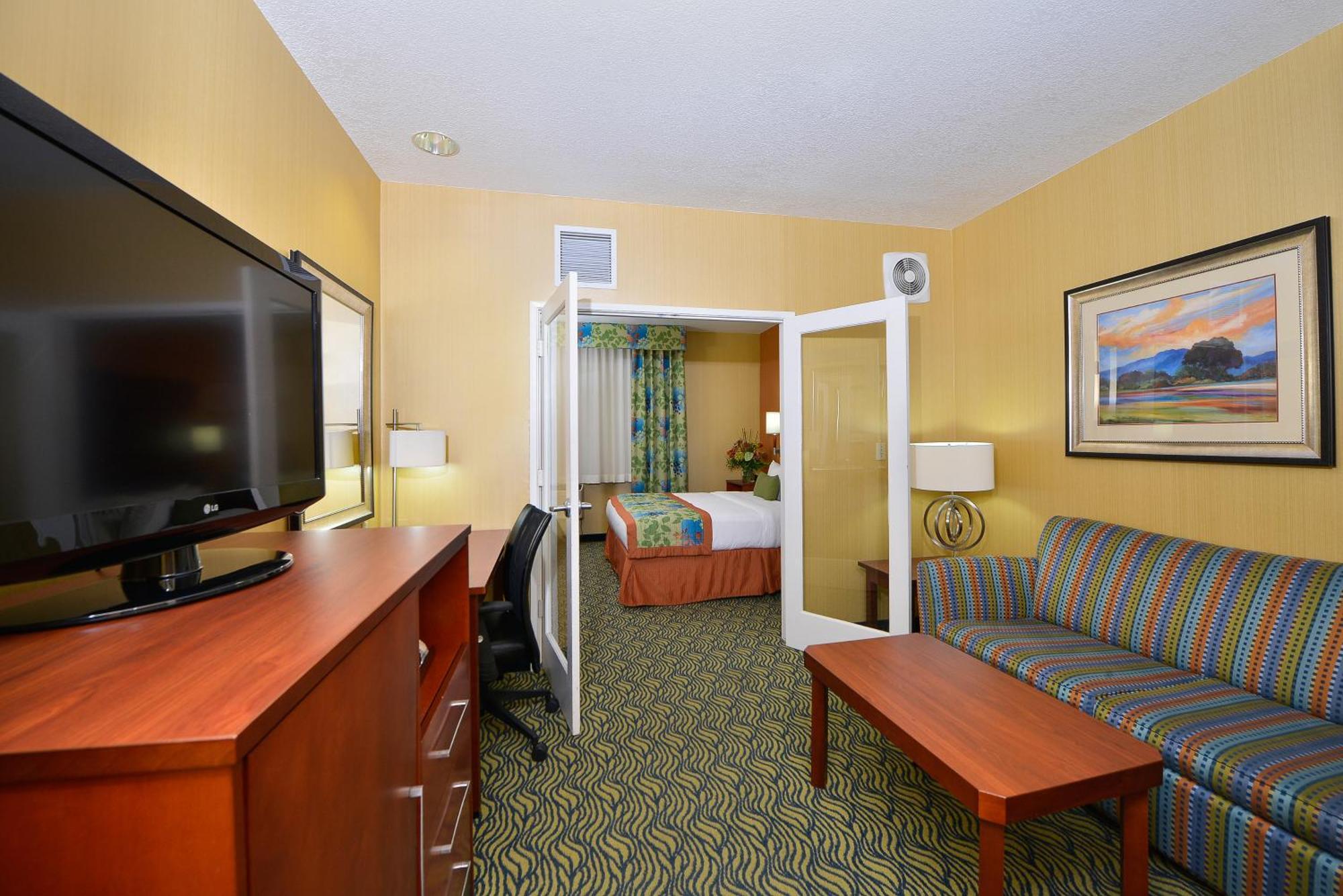 Western Hotel Fresno